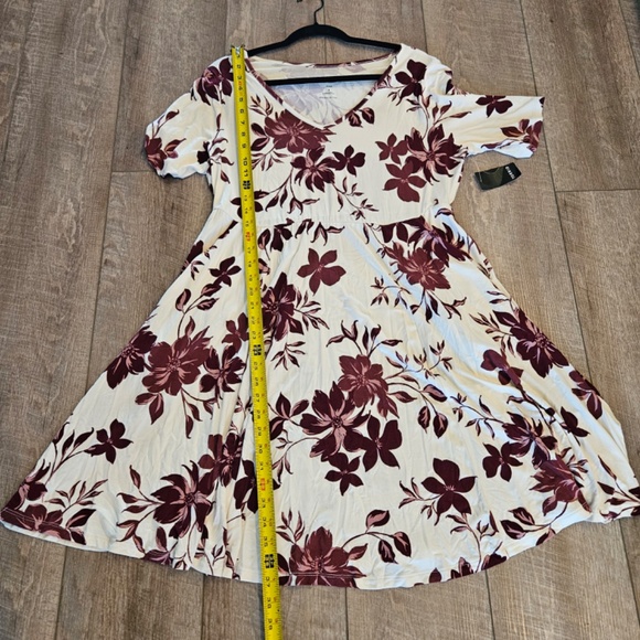 Torrid Mini Super Soft Skater Dress Floral Ivory Size 1X NWT - Picture 9 of 14
